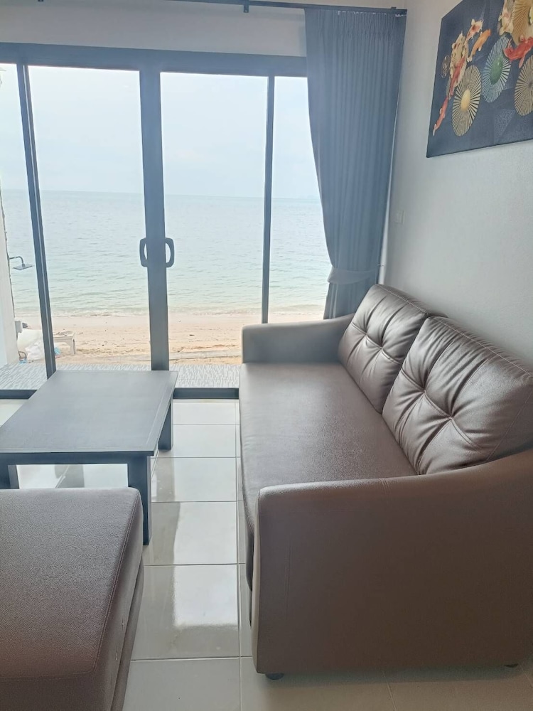 march samui resort
