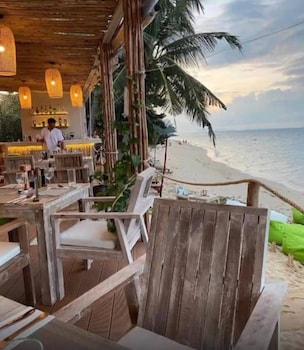 march samui resort