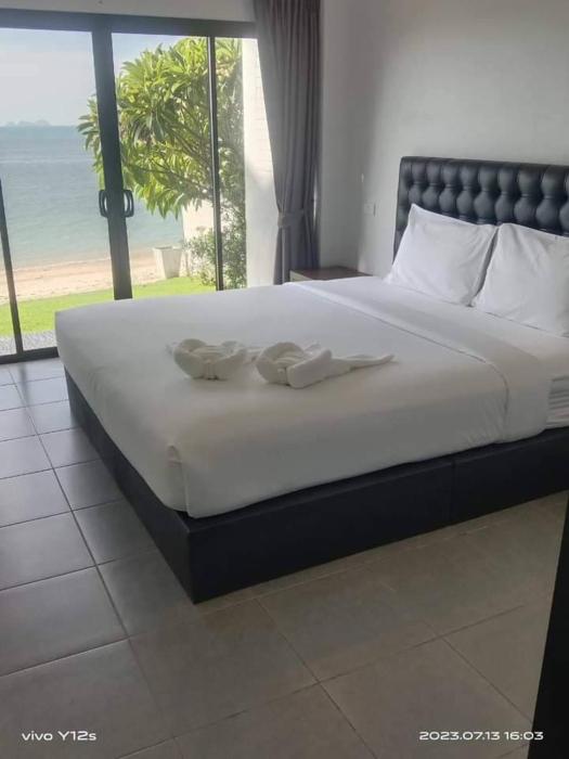 march samui resort