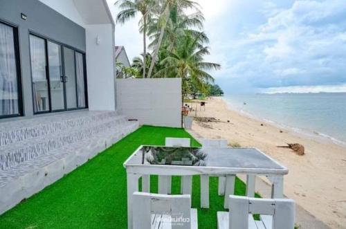 march samui resort