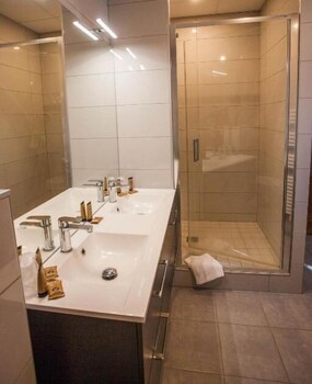 hotel terminus pizzeria pizza gogo