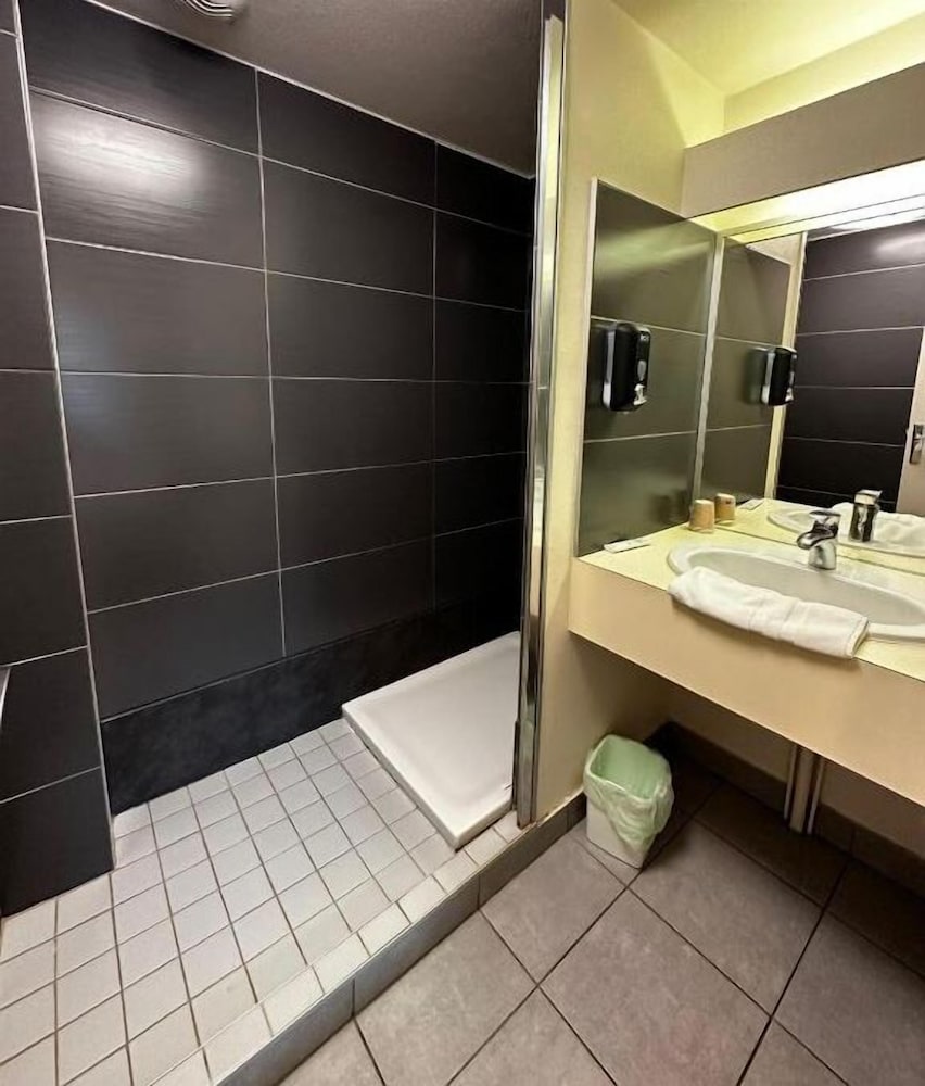 hotel terminus pizzeria pizza gogo