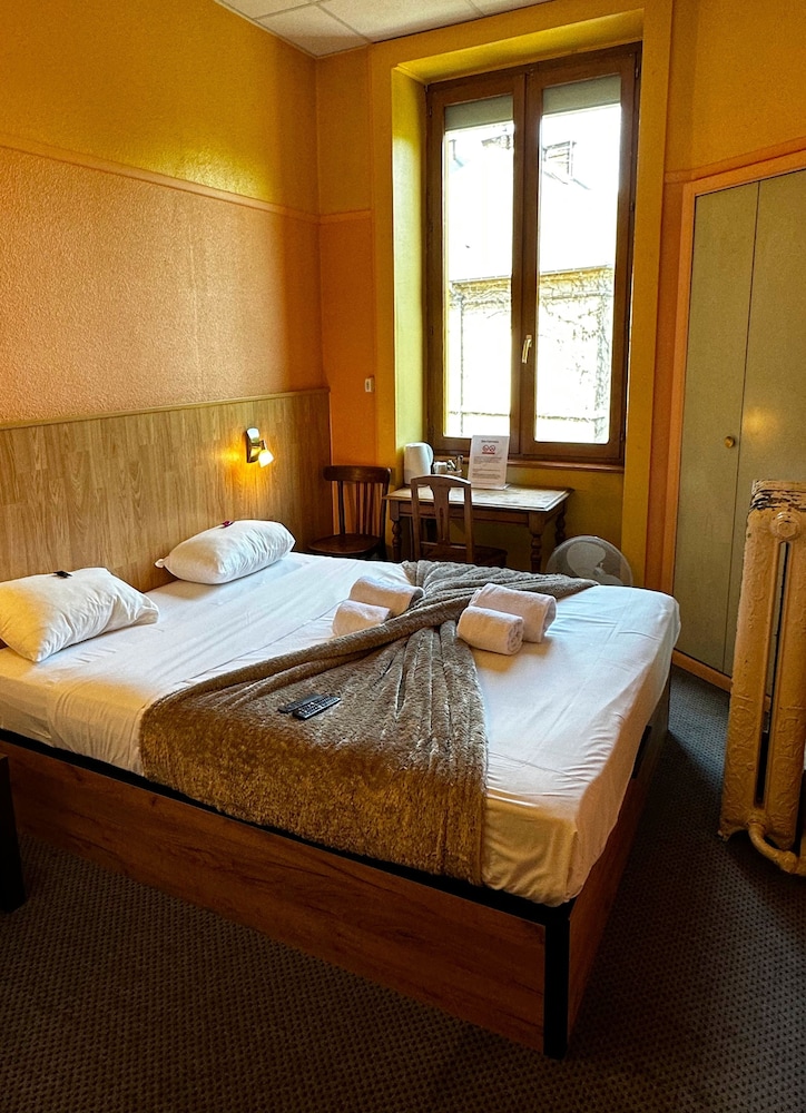 hotel terminus pizzeria pizza gogo