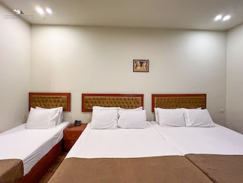 giza pyramids view inn