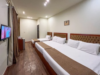 giza pyramids view inn