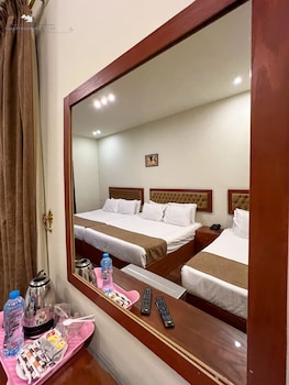giza pyramids view inn