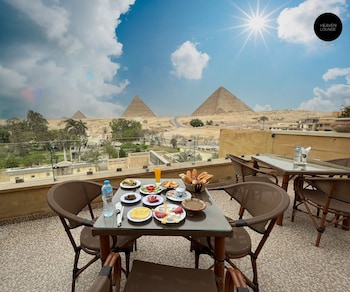 giza pyramids view inn