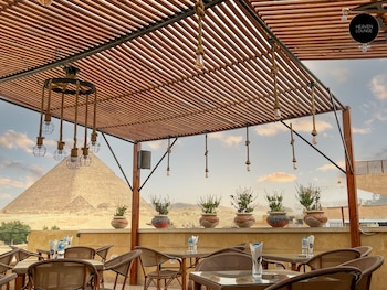 giza pyramids view inn