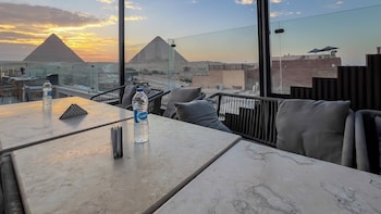 giza pyramids view inn