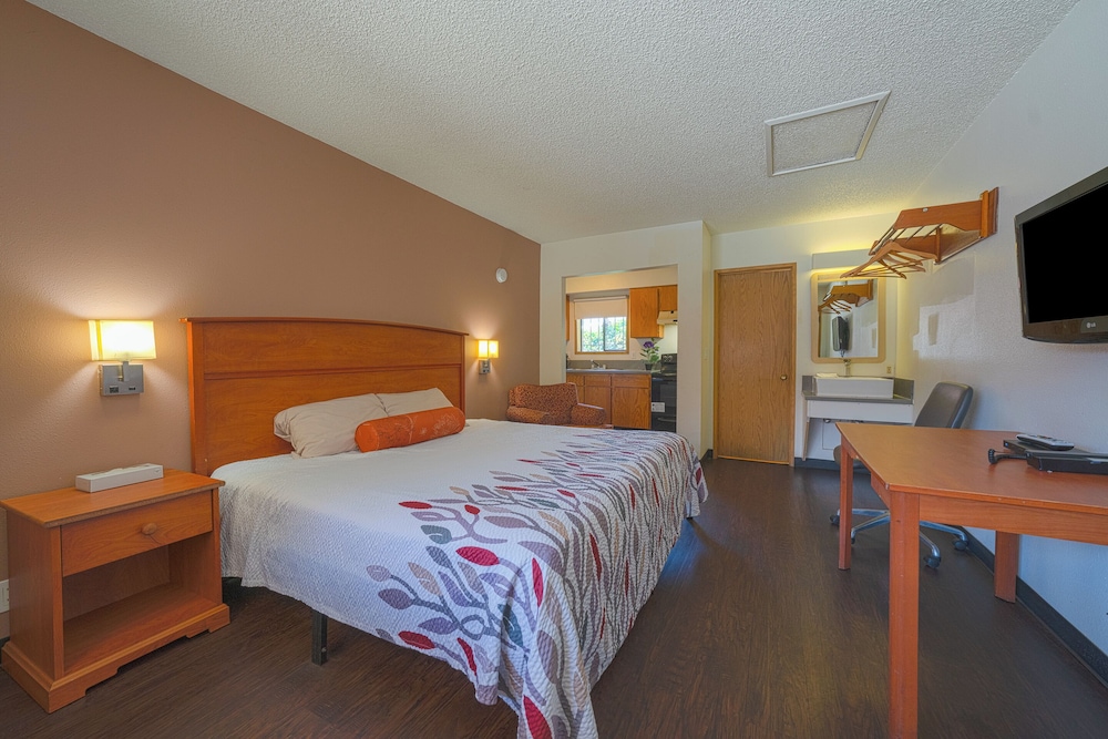 budget inn gladstone by oyo portland clackamas