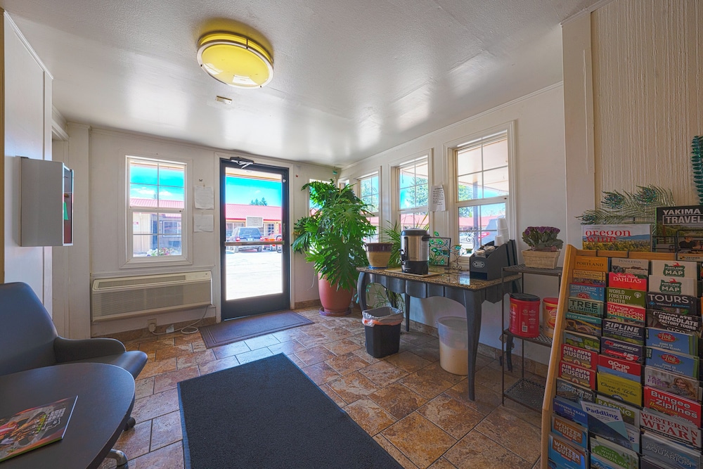 budget inn gladstone by oyo portland clackamas