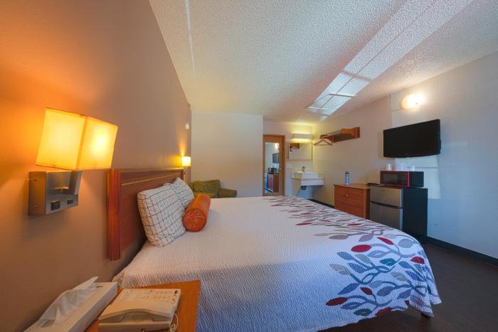budget inn gladstone by oyo portland clackamas