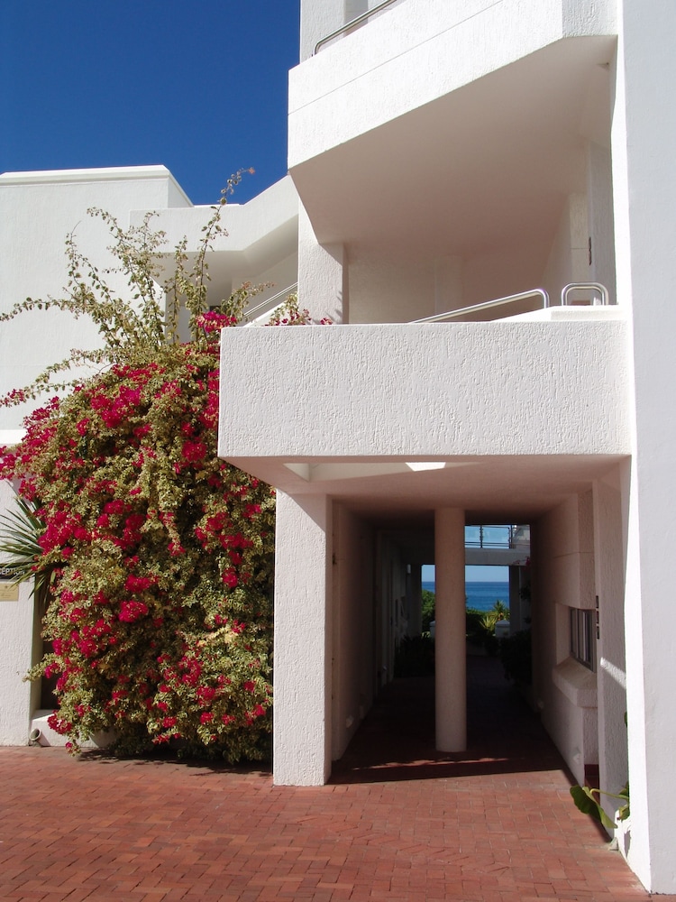 diaz 15 house on the bay