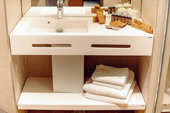 hotel alexandrion experience