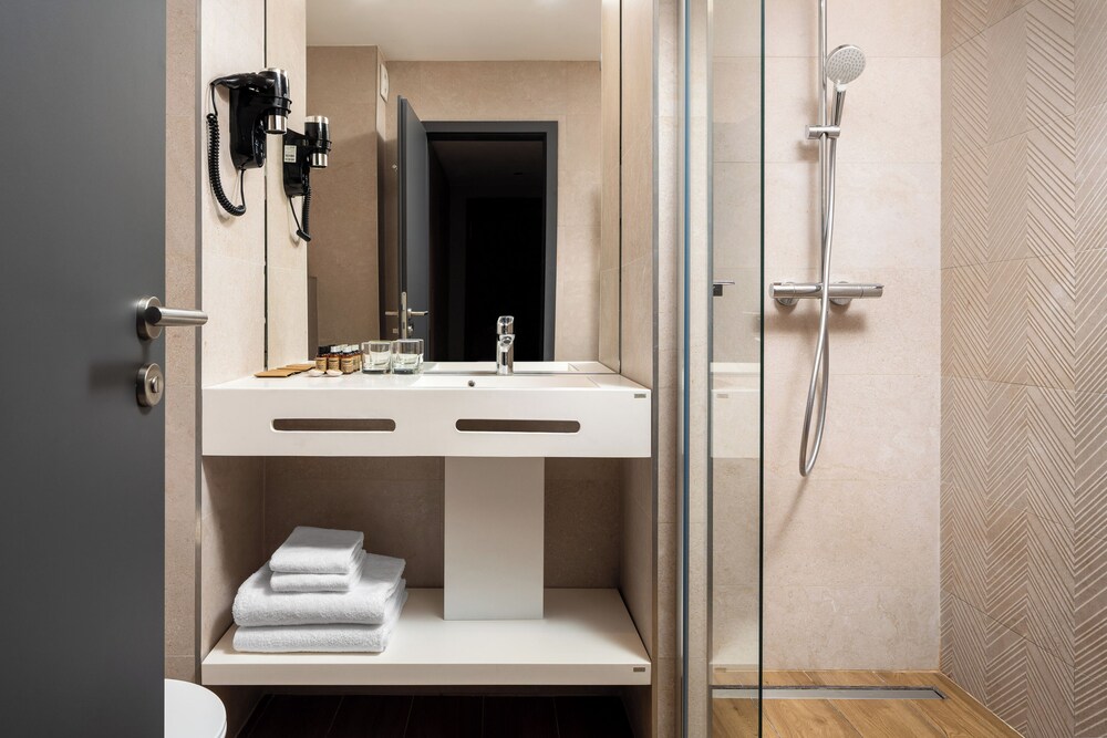 hotel alexandrion experience