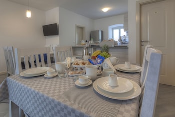 B&B L.D,Stinjan>>Pula,3 star