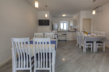 B&B L.D,Stinjan>>Pula,3 star