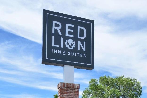 red lion inn and suites caseyville