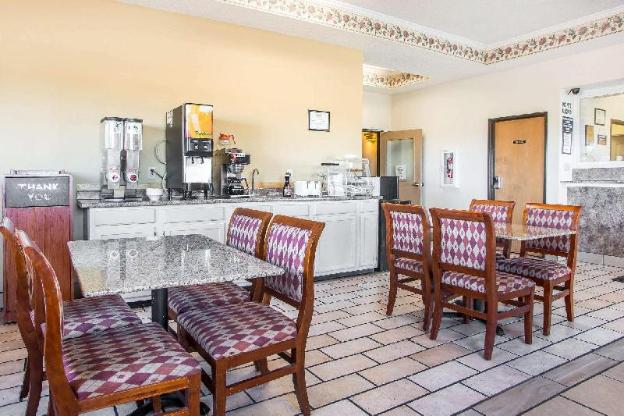 red lion inn and suites caseyville