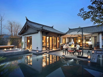 pullman lijiang resort and spa
