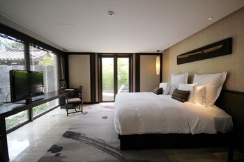 pullman lijiang resort and spa