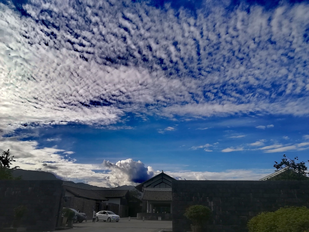 pullman lijiang resort and spa