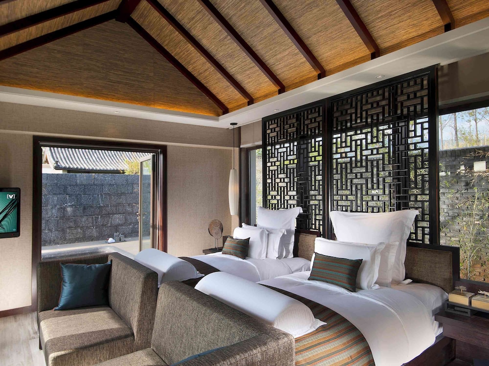 pullman lijiang resort and spa