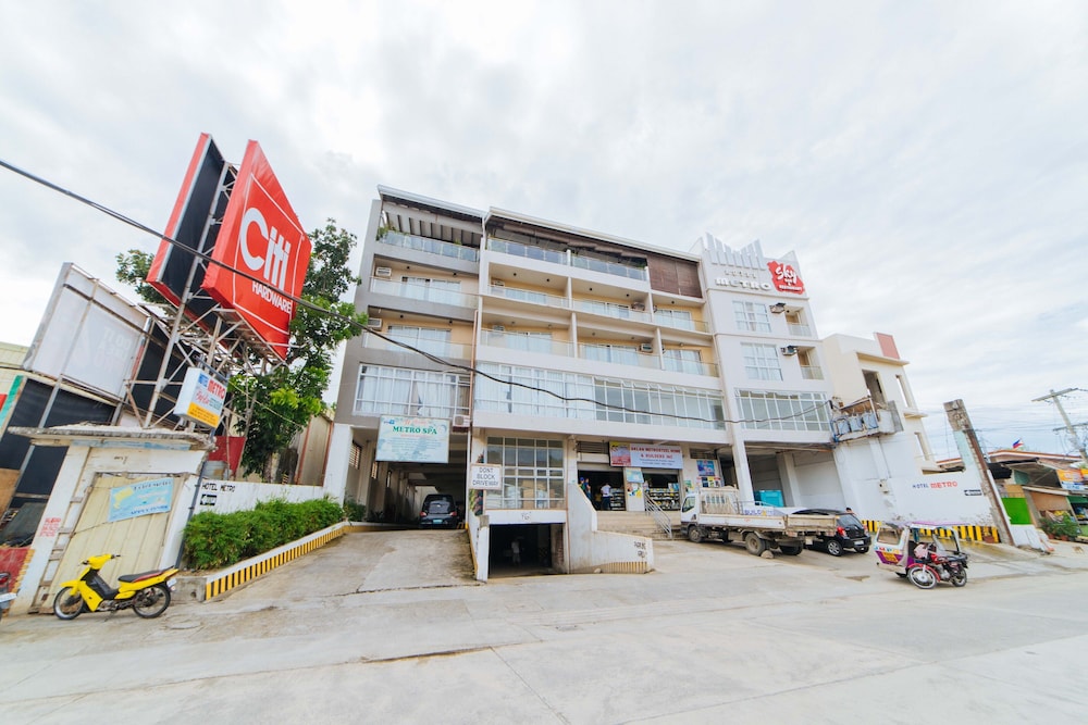 reddoorz plus hotel metro