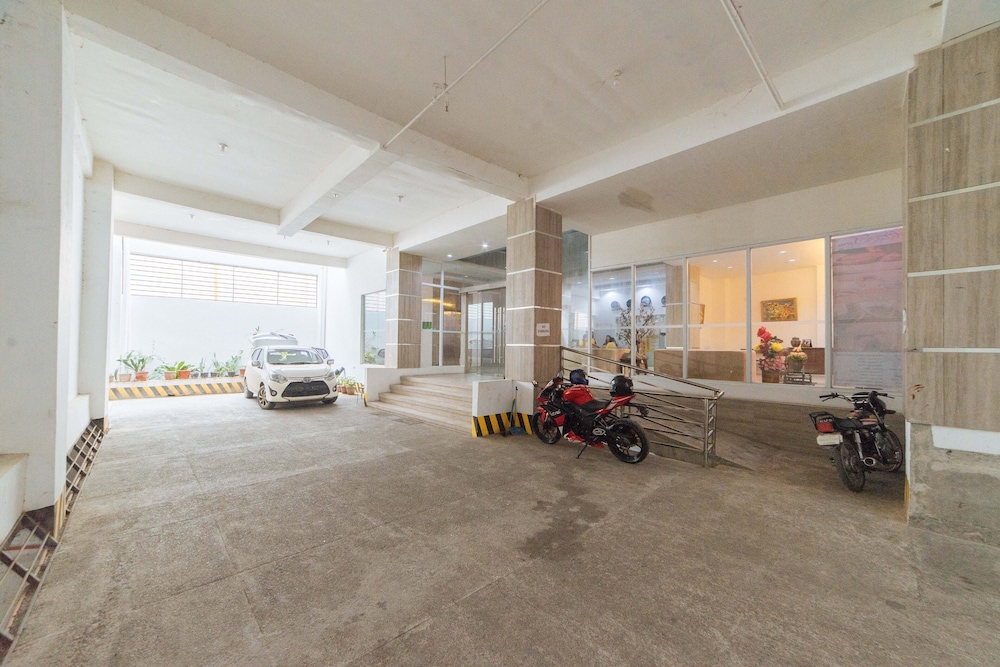 reddoorz plus hotel metro