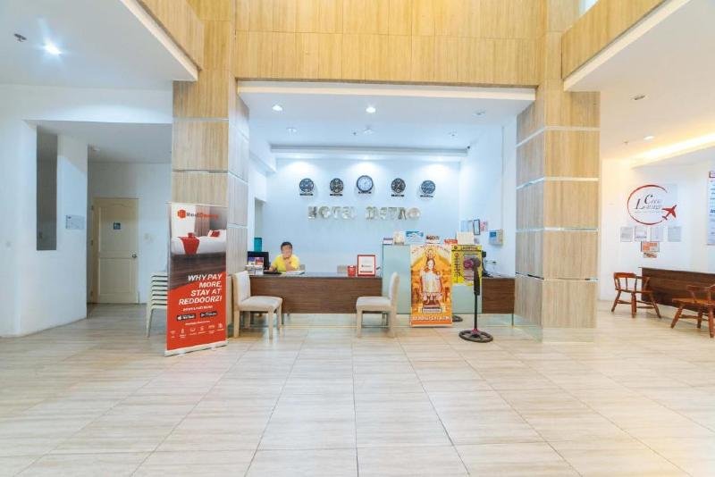 reddoorz plus hotel metro