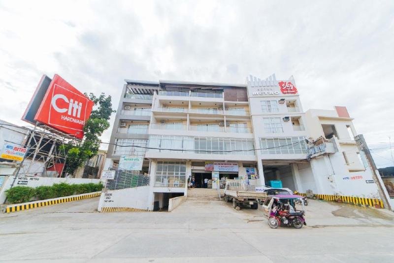 reddoorz plus hotel metro