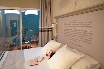 hotel litteraire gustave flaubert signature collection