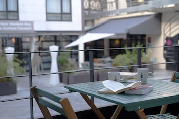 hotel litteraire gustave flaubert signature collection