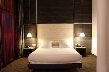 hotel litteraire gustave flaubert signature collection