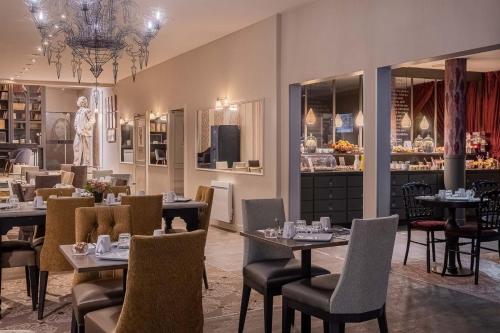 hotel litteraire gustave flaubert signature collection