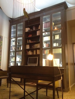 hotel litteraire gustave flaubert signature collection