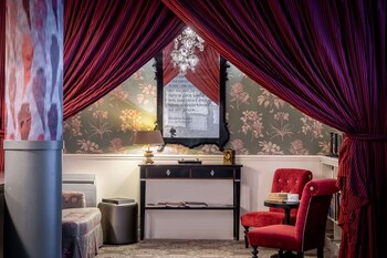 hotel litteraire gustave flaubert signature collection