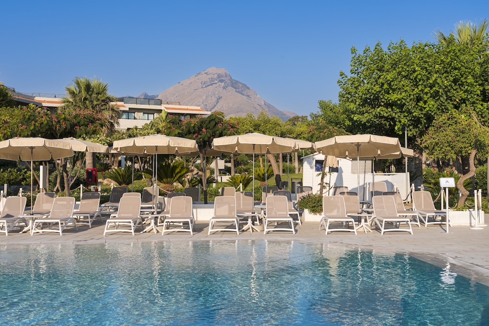 the signature level at grand palladium sicilia resort and spa
