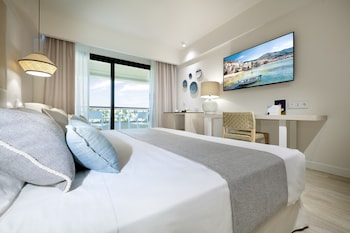 the signature level at grand palladium sicilia resort and spa