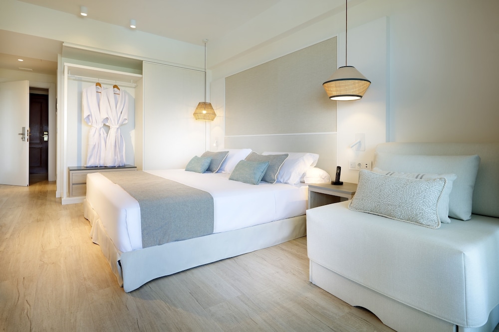 the signature level at grand palladium sicilia resort and spa