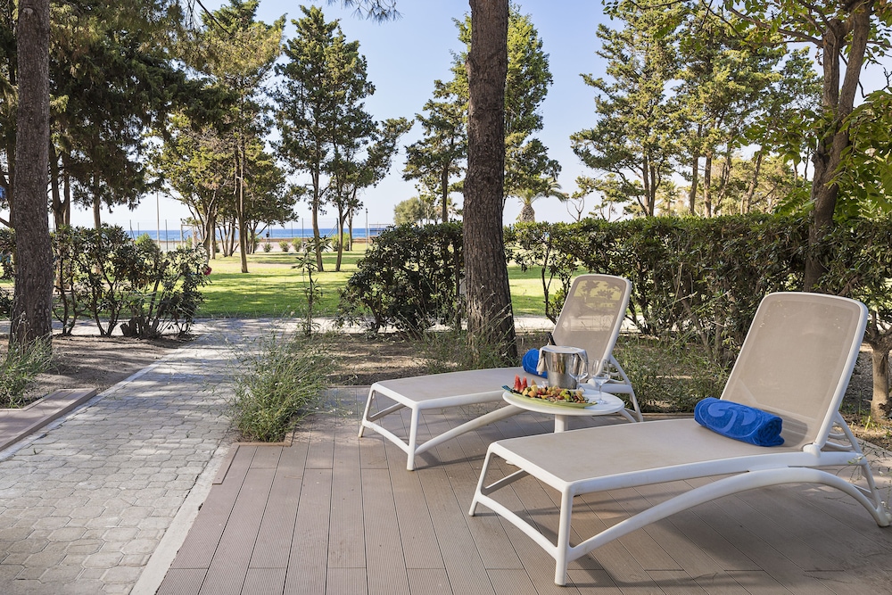 the signature level at grand palladium sicilia resort and spa