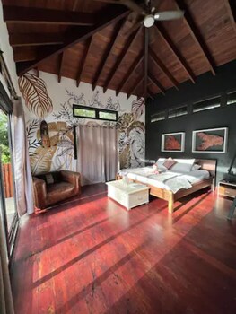saboga lodge and villa noelia