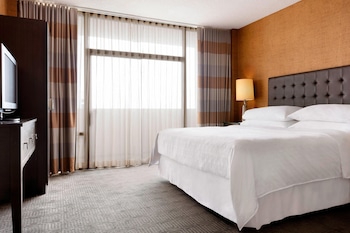 sheraton charlotte hotel