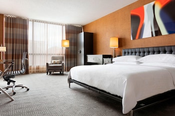 sheraton charlotte hotel
