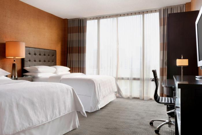 sheraton charlotte hotel