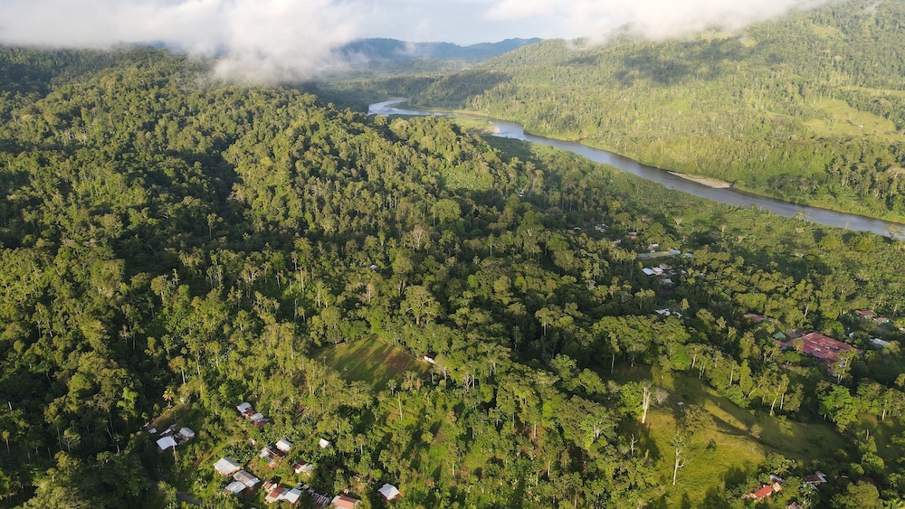 ditsowou lodge and tours