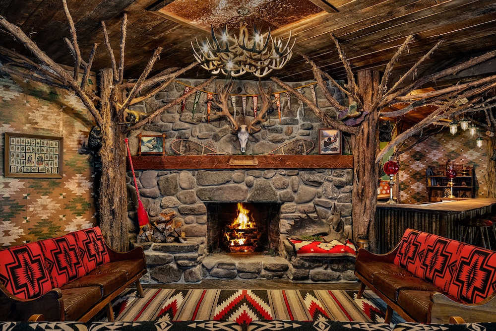 urban cowboy lodge