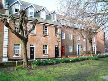 quayside quarters
