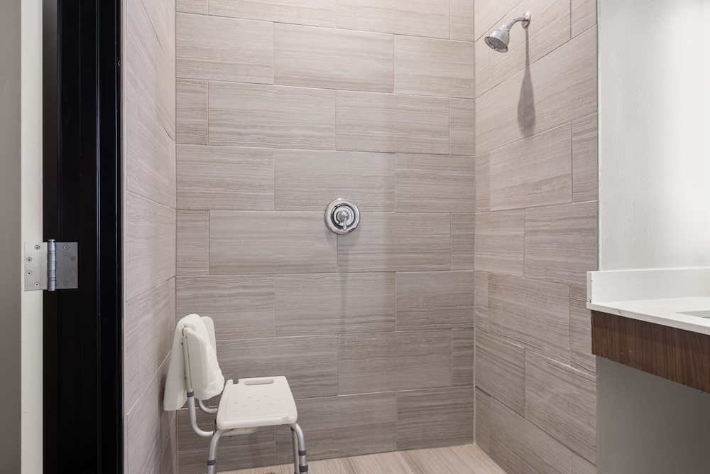 holiday inn express hotel and suites graham by ihg