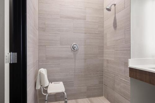 holiday inn express hotel and suites graham by ihg